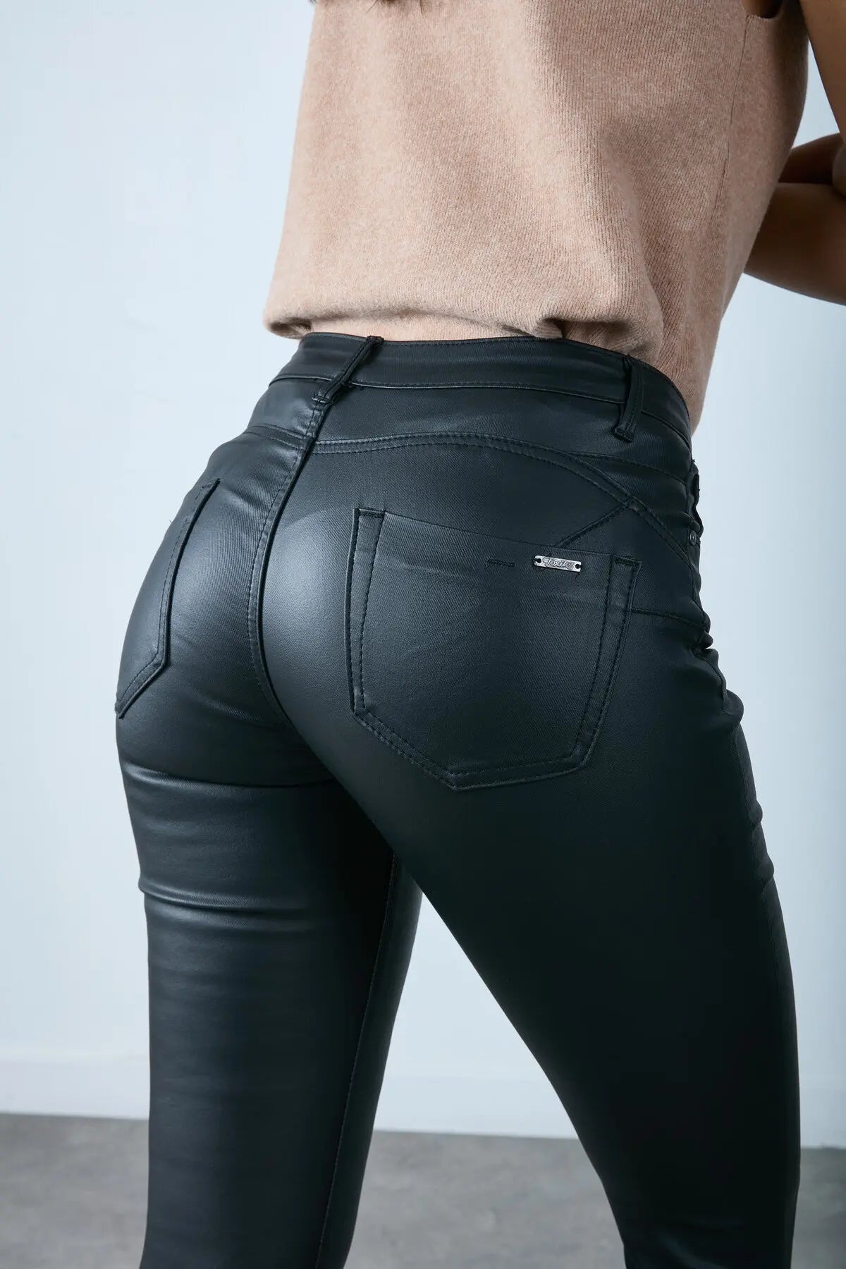 Pantalon enduit Push-Up - Magika L'Empire Des Marques