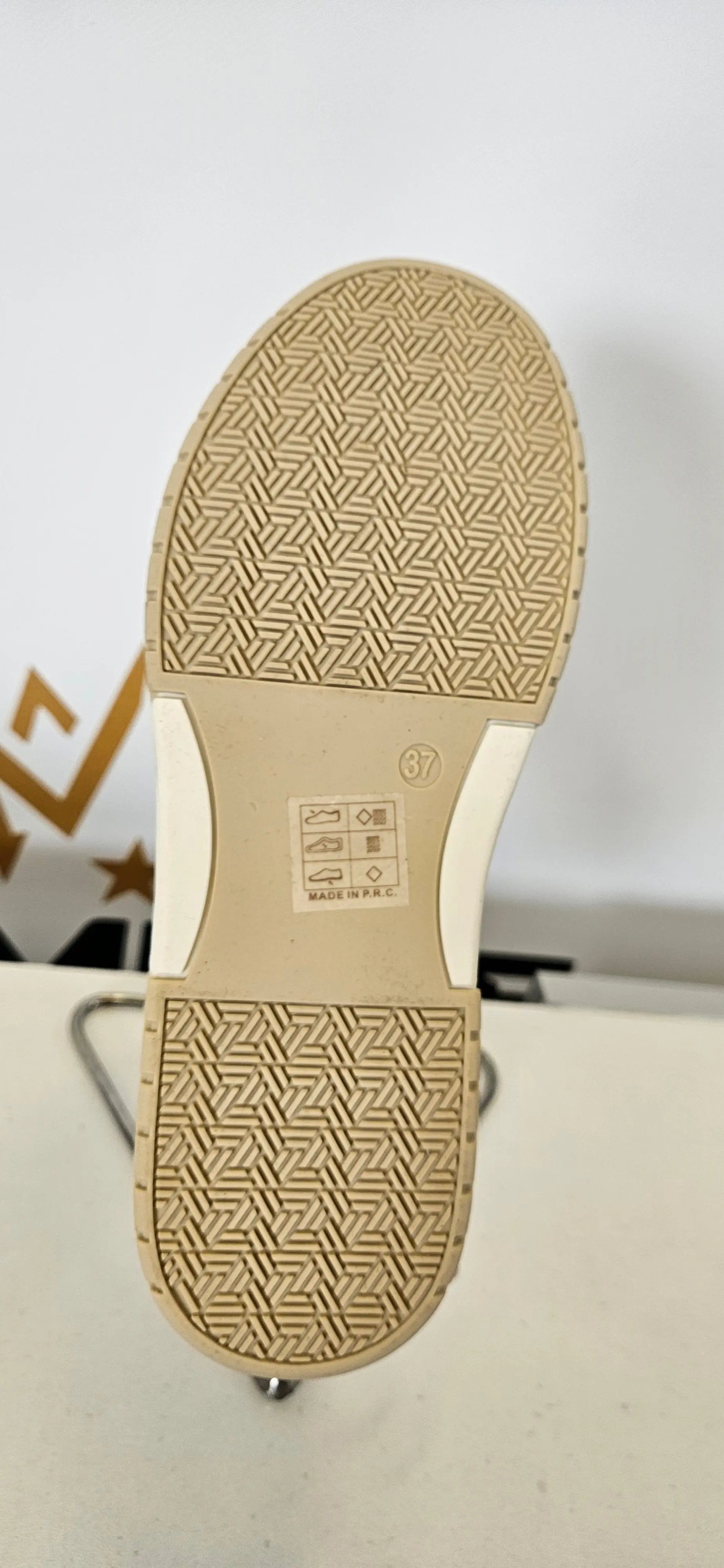 CL11 Sneackers - Modèle White&Gold Cl11