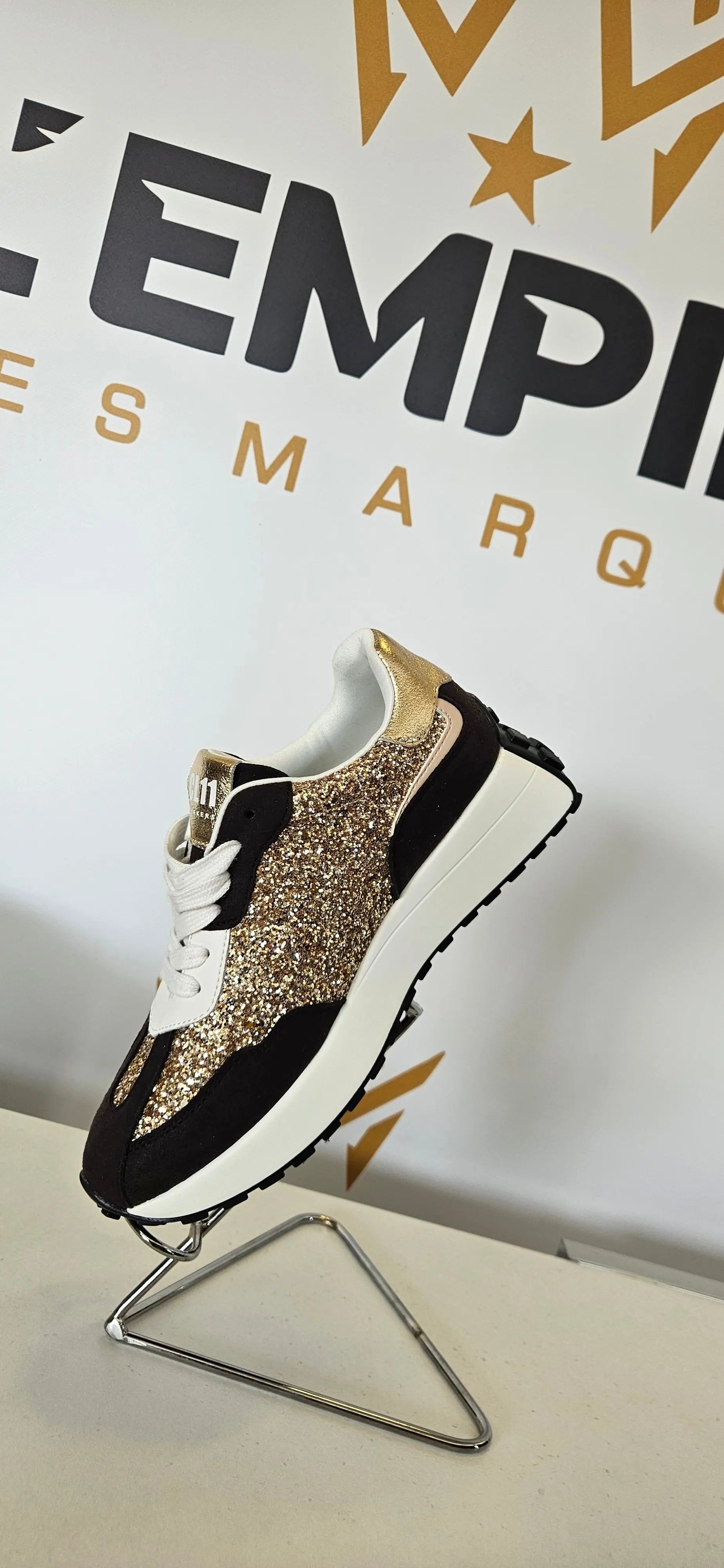 Cl11 Sneackers - Modele Black&Gold Cl11