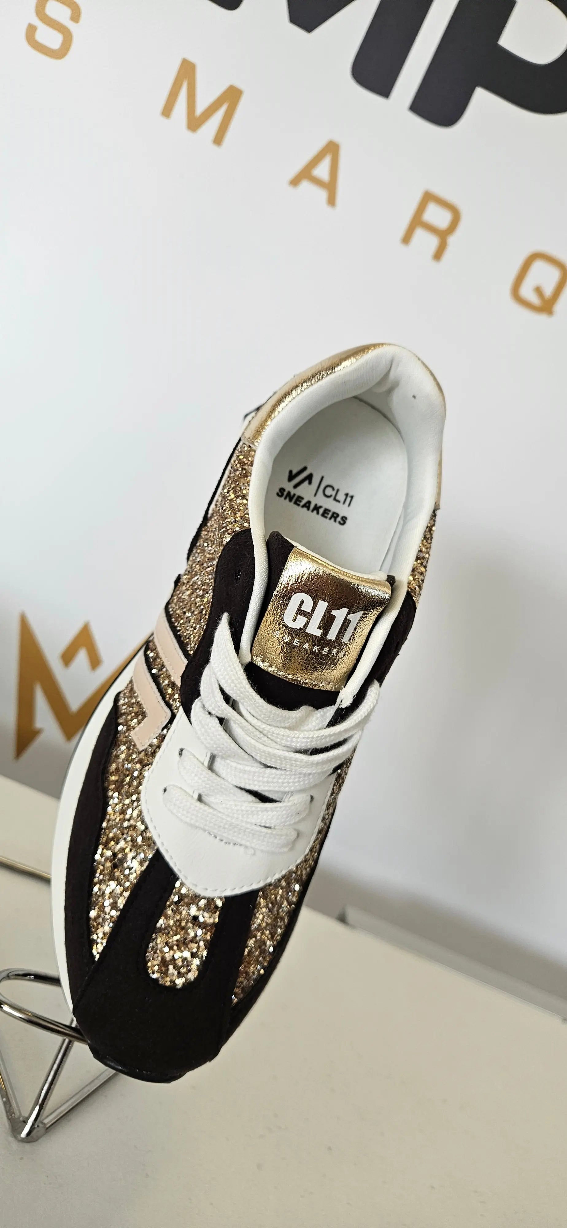 Cl11 Sneackers - Modele Black&Gold Cl11